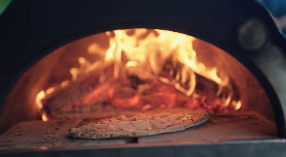 The Pop Up Pizza Co catering photo